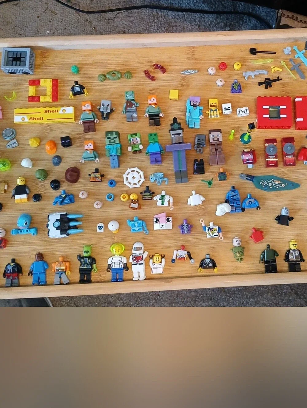 LEGO Compatible Kid Minifigure Accessories Random Pieces Includes Some Mindcraft